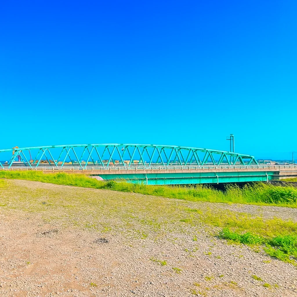 石狩湾新港石狩川放水路河口付近の様子
