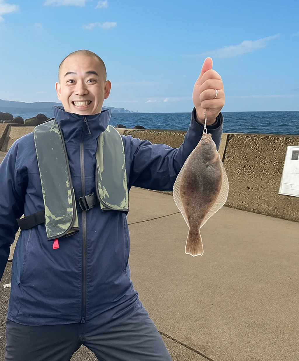 森港でカレイの釣果を得たがんだま君.webp