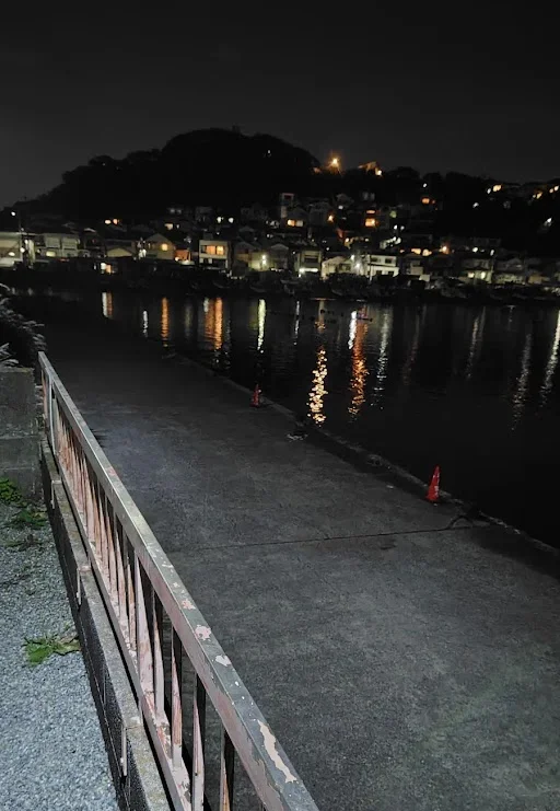 小坪港の岸壁
