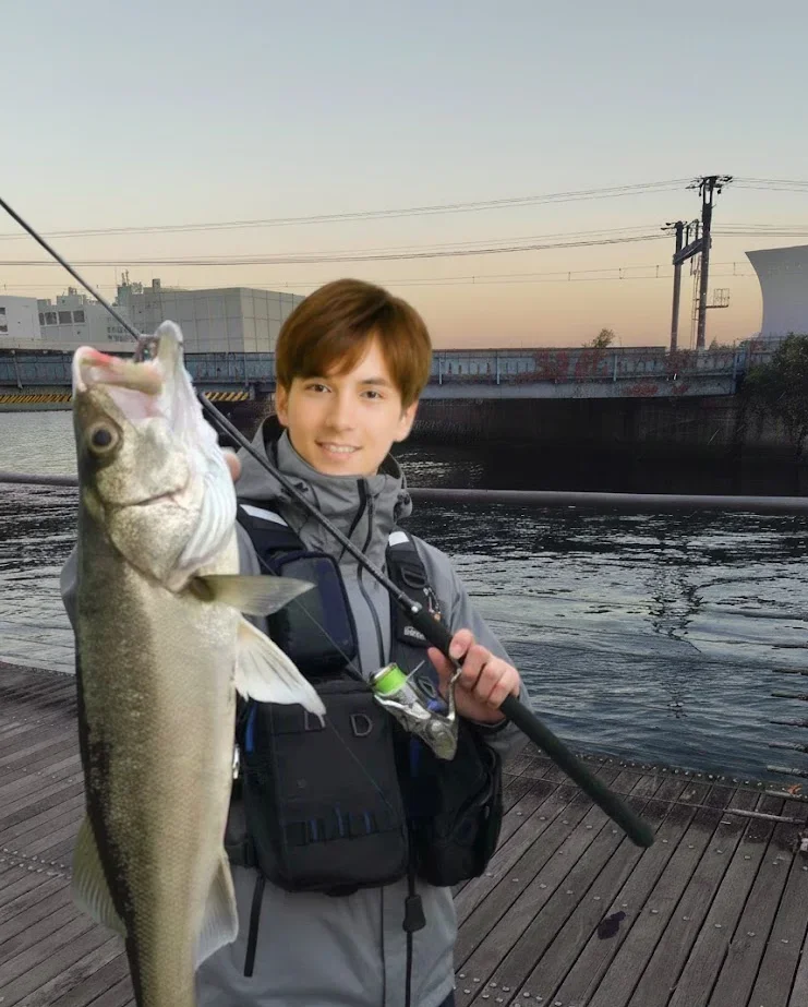 ポートサイド公園でシーバスを釣った久良木