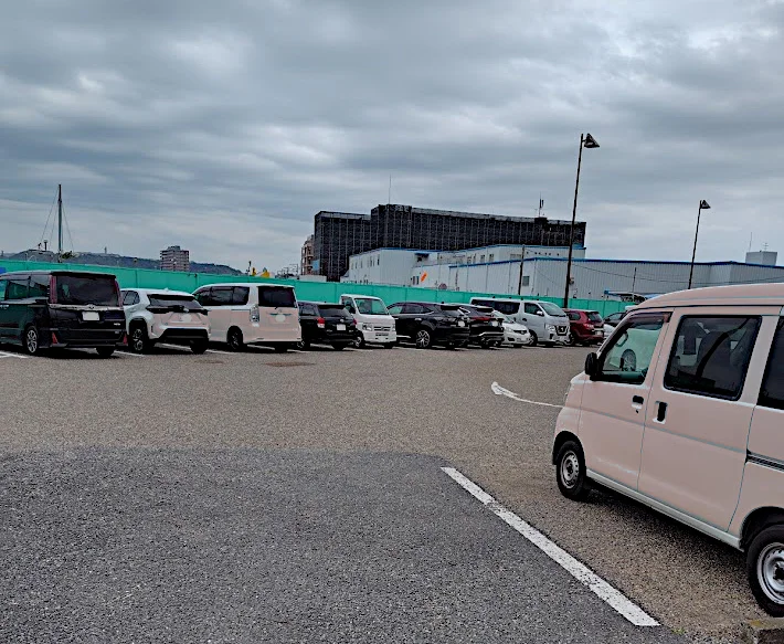 横須賀海辺つり公園の駐車場