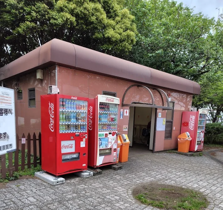 うみかぜ公園のトイレ(芝生広場付近)
