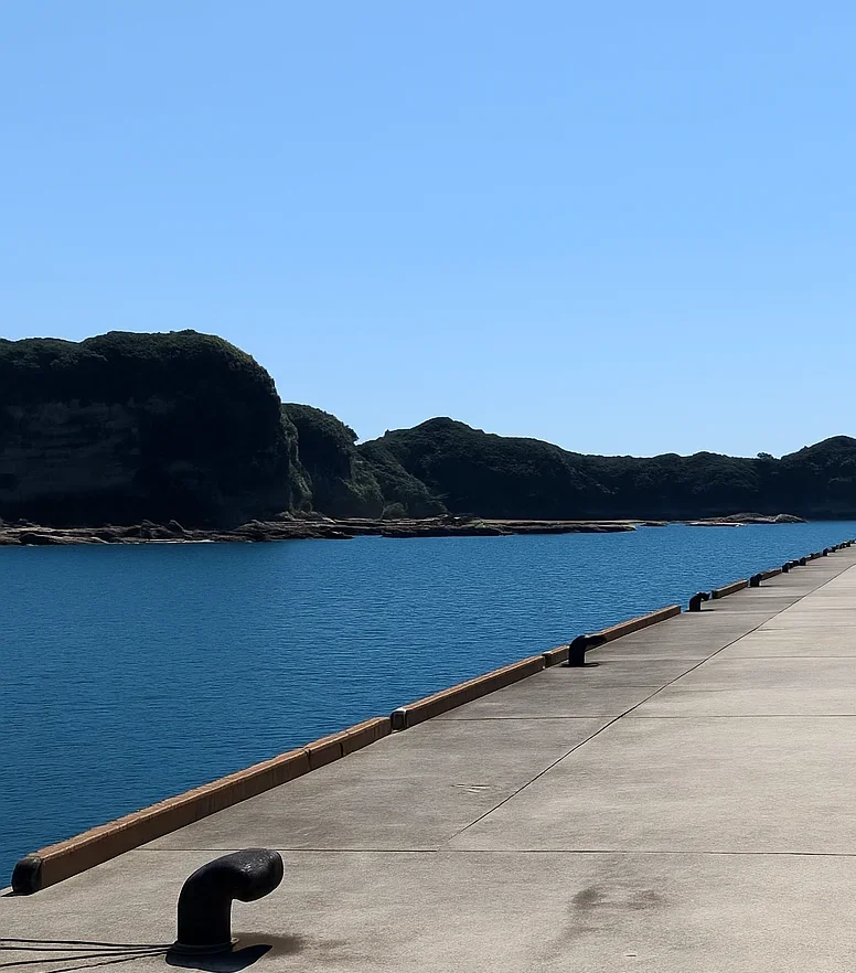 勝浦港墨名堤防
