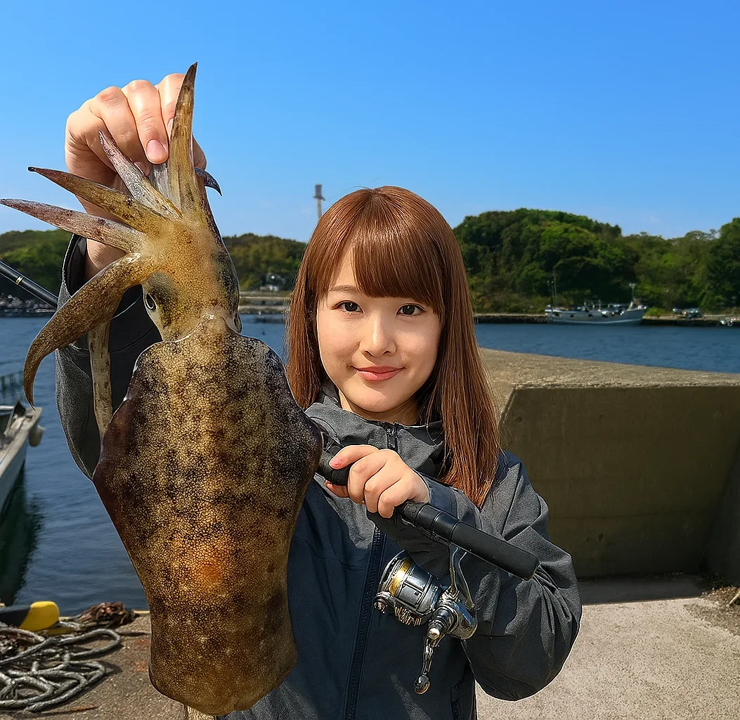 特牛漁港でアオリイカを釣る山際