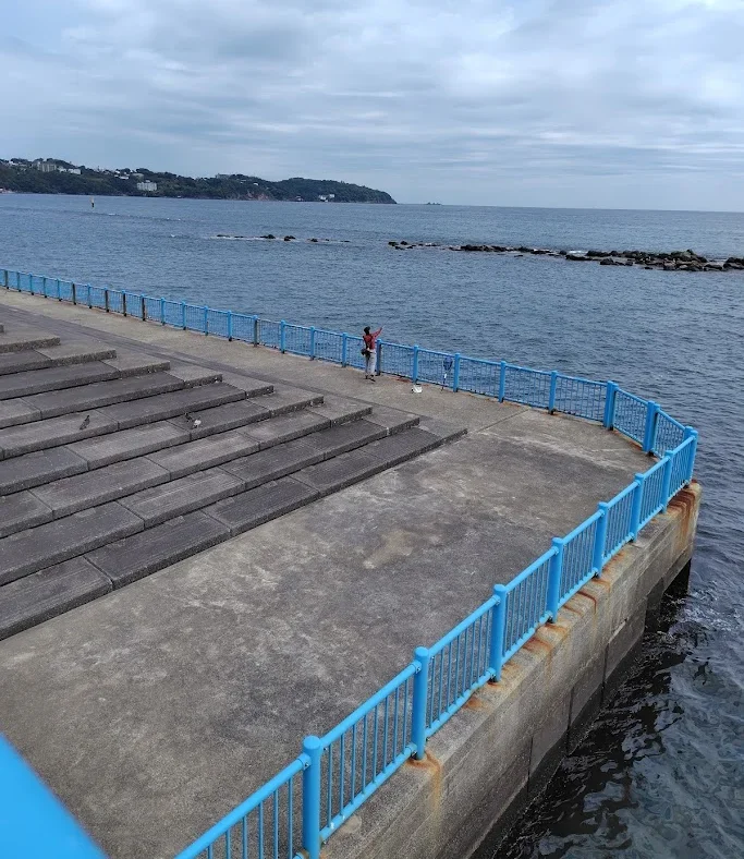 湯河原海浜公園東側の護岸