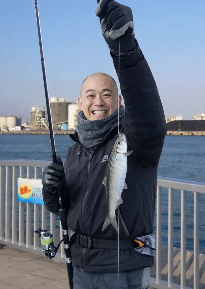 キラキラ公園でニシンの釣果を得たがんだま君.webp
