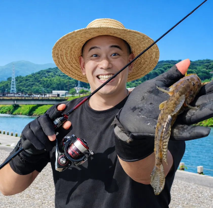 井の口川でハゼの釣果を得たがんだま君.webp