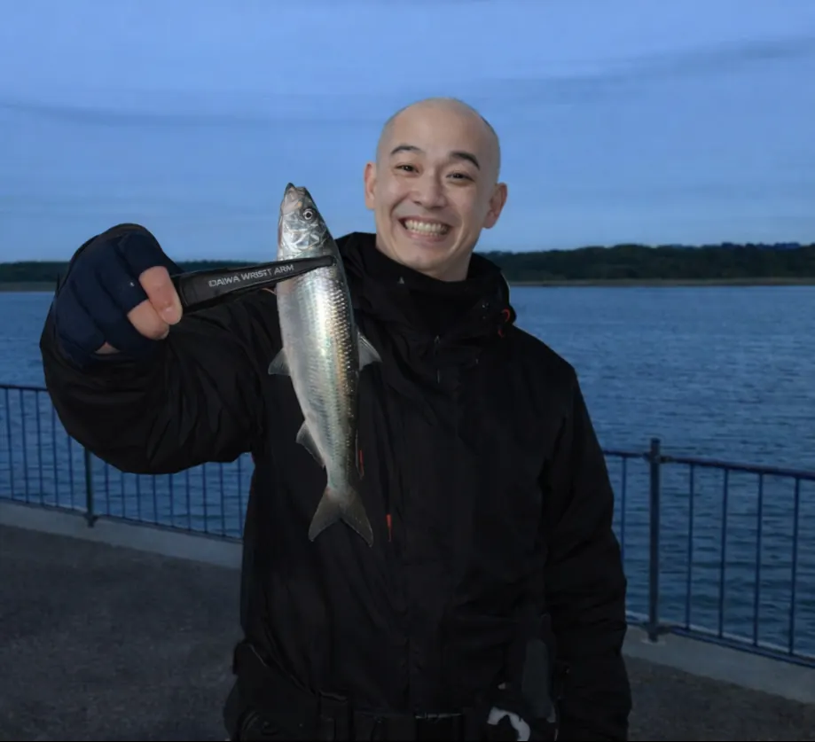 尾駮沼でニシンの釣果を得たがんだま君.webp