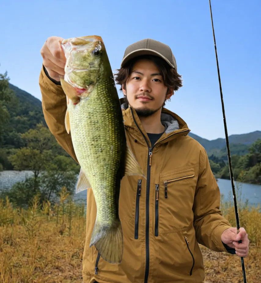 市房ダムでブラックバスの釣果を得た澤田.webp