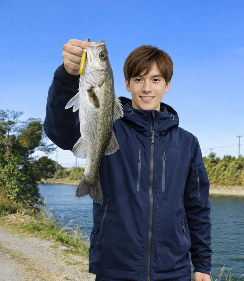 平久里川でシーバスの釣果を得た久良木.webp