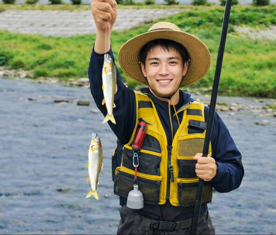 思川でアユの釣果を得た新崎.webp