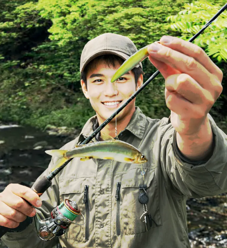 新崎川でアユの釣果を得た新崎.webp