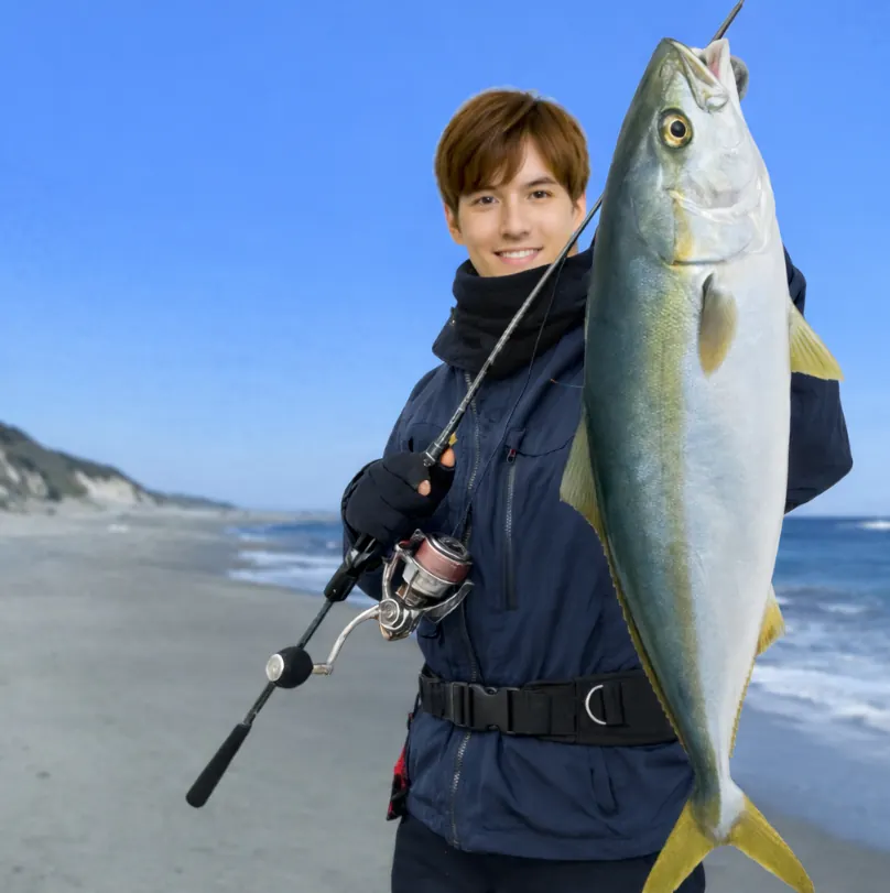 東赤沢海岸で青物の釣果を得た久良木.webp