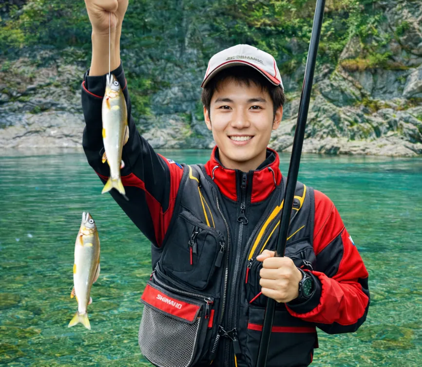 海部川でアユの釣果を得た新崎.webp