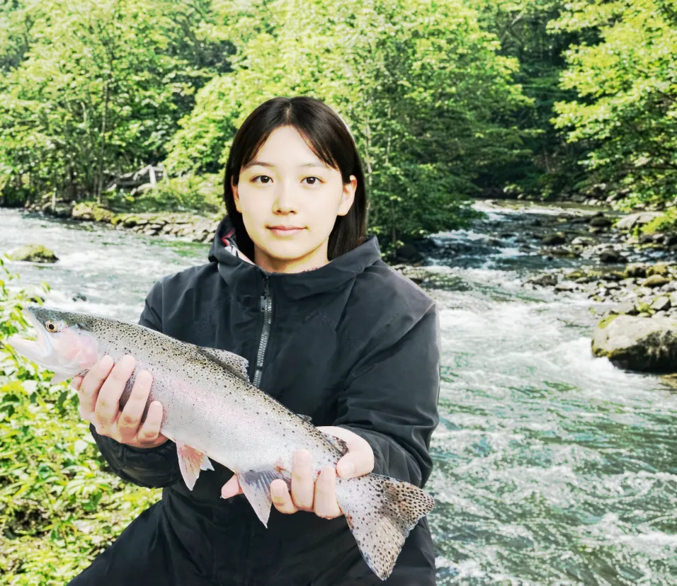 石狩川でニジマスの釣果を得た森永.webp