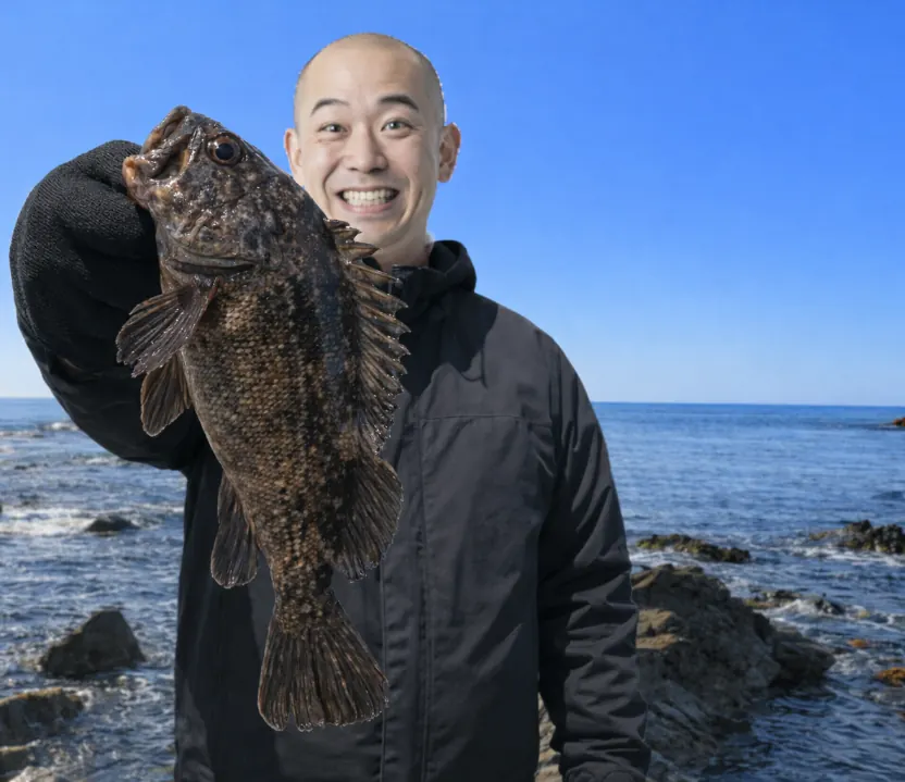 磯崎海岸でソイの釣果を得たがんだま君.webp