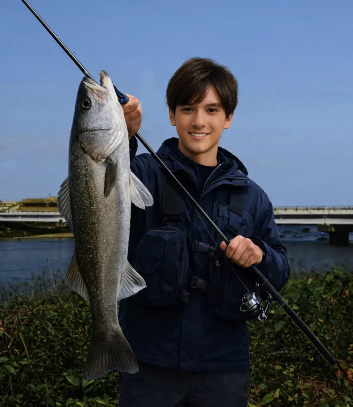 胎内川でシーバスの釣果を得た久良木.webp