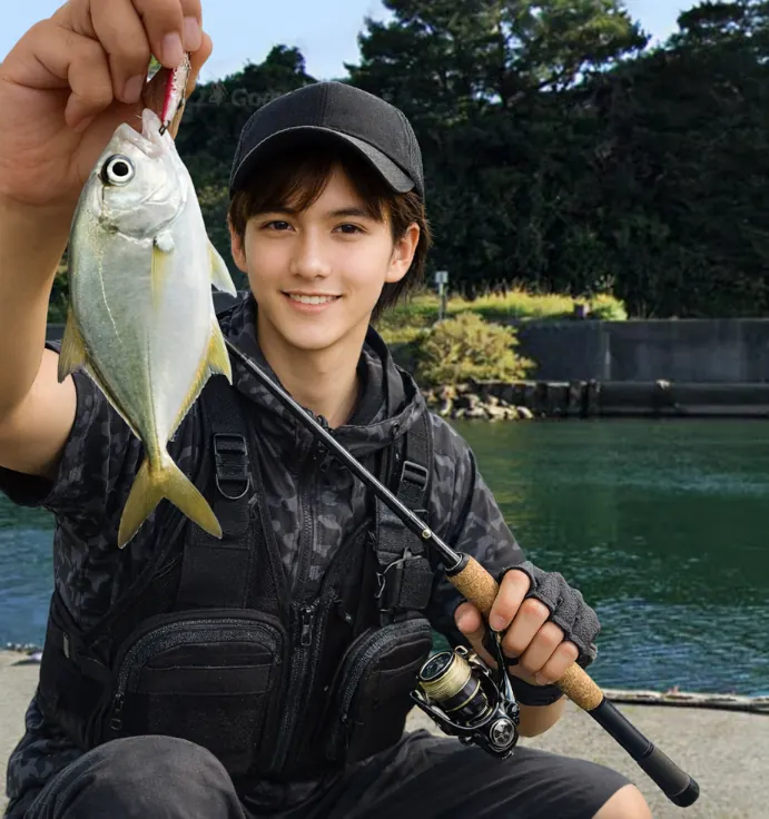青野川河口でメッキの釣果を得た久良木.webp