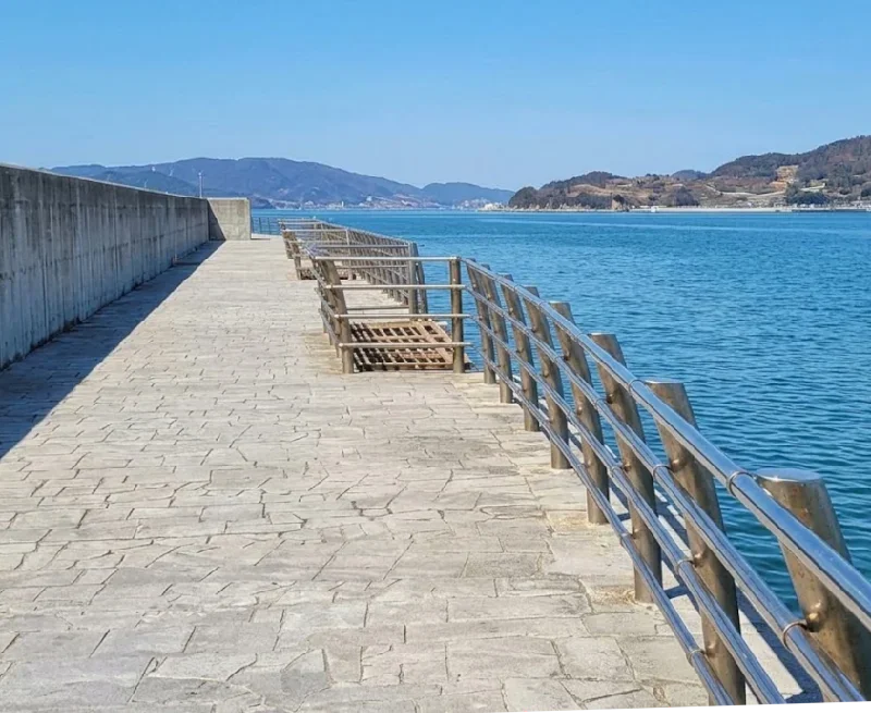 東防波堤