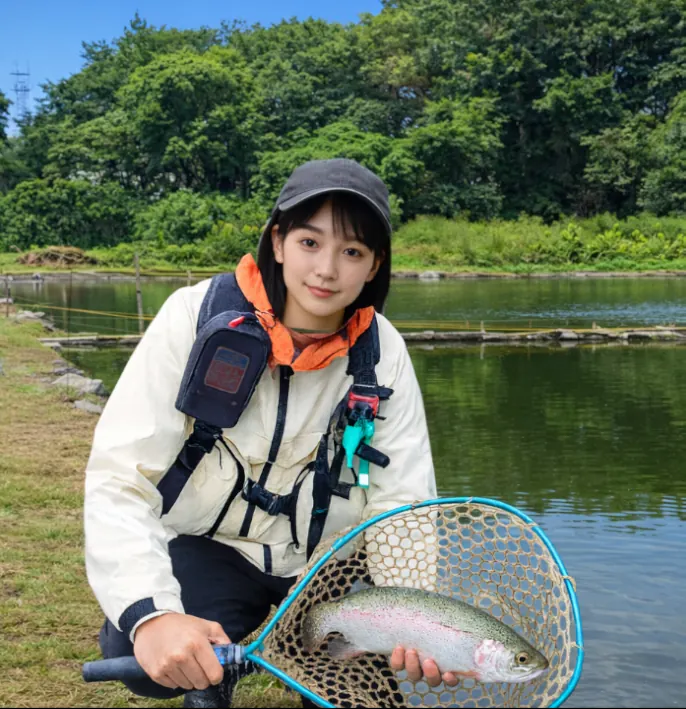 寄居フィッシングでニジマスの釣果を得た国生.webp