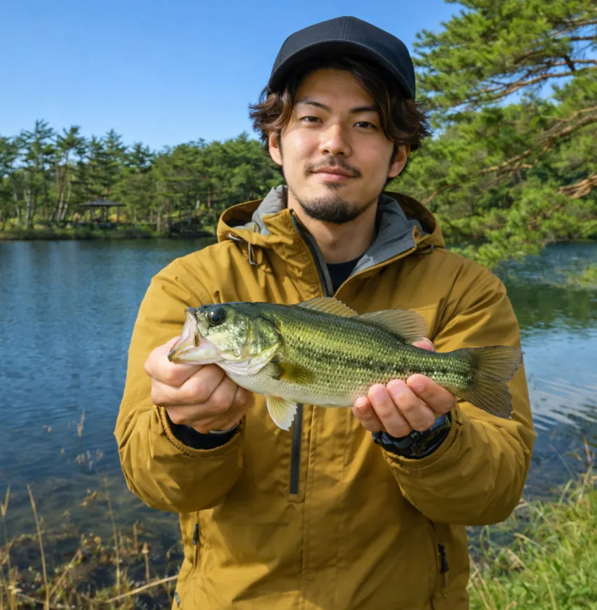 待池公園でブラックバスの釣果を得た澤田.webp