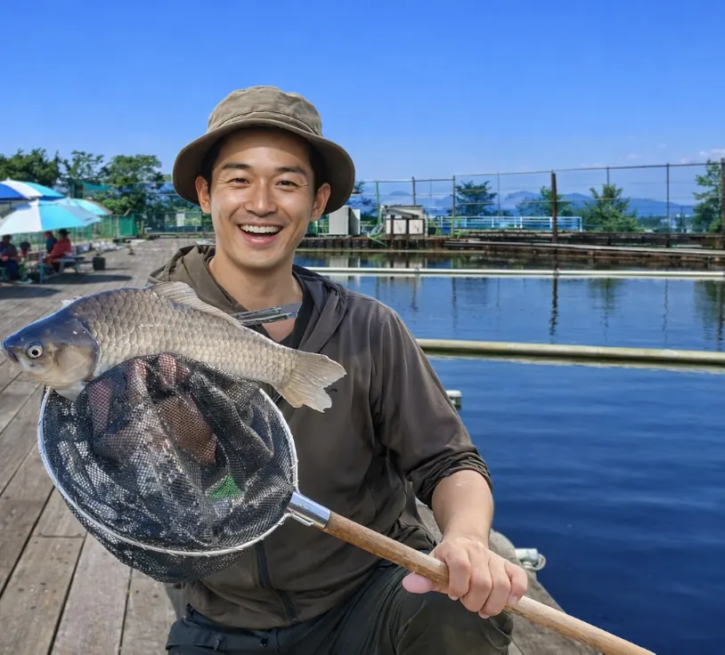 新潟ひょうたん池でヘラブナの釣果を得た勝田.webp