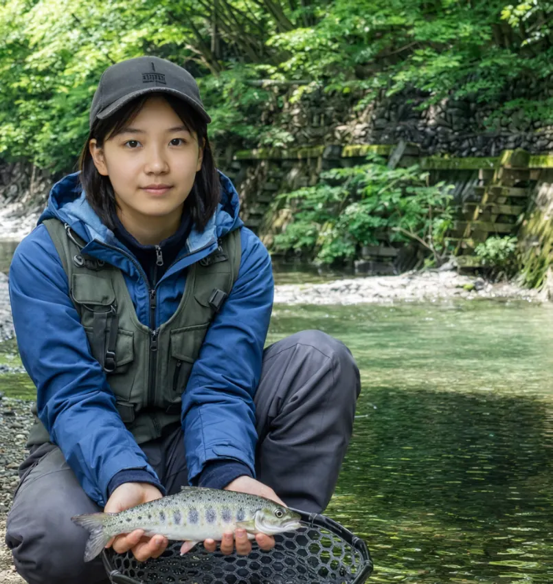 赤久縄でヤマメの釣果を得た森永.webp