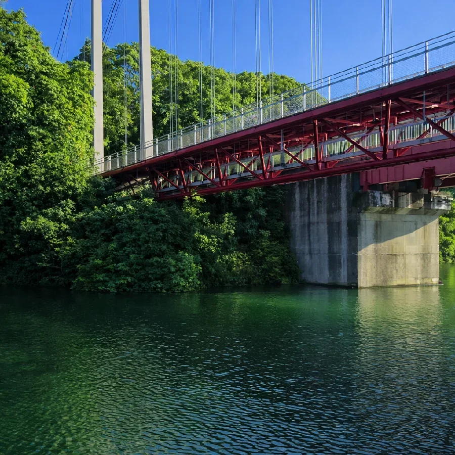 三井大橋付近の津久井湖