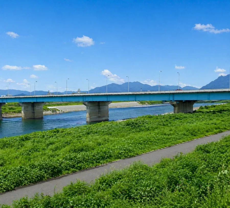 長良川鏡島大橋周辺