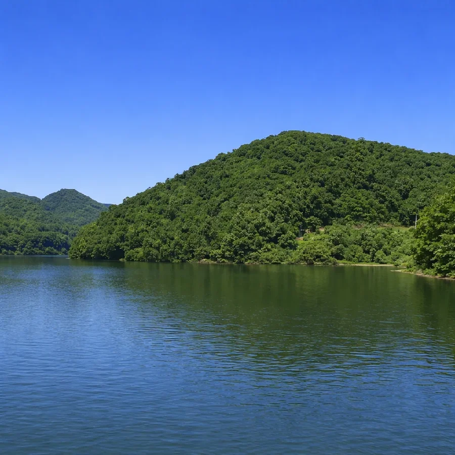 入鹿池レイクサイド前