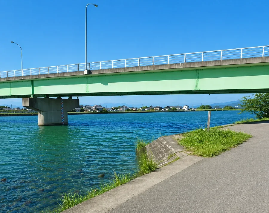 旧吉野川牛屋島大橋付近