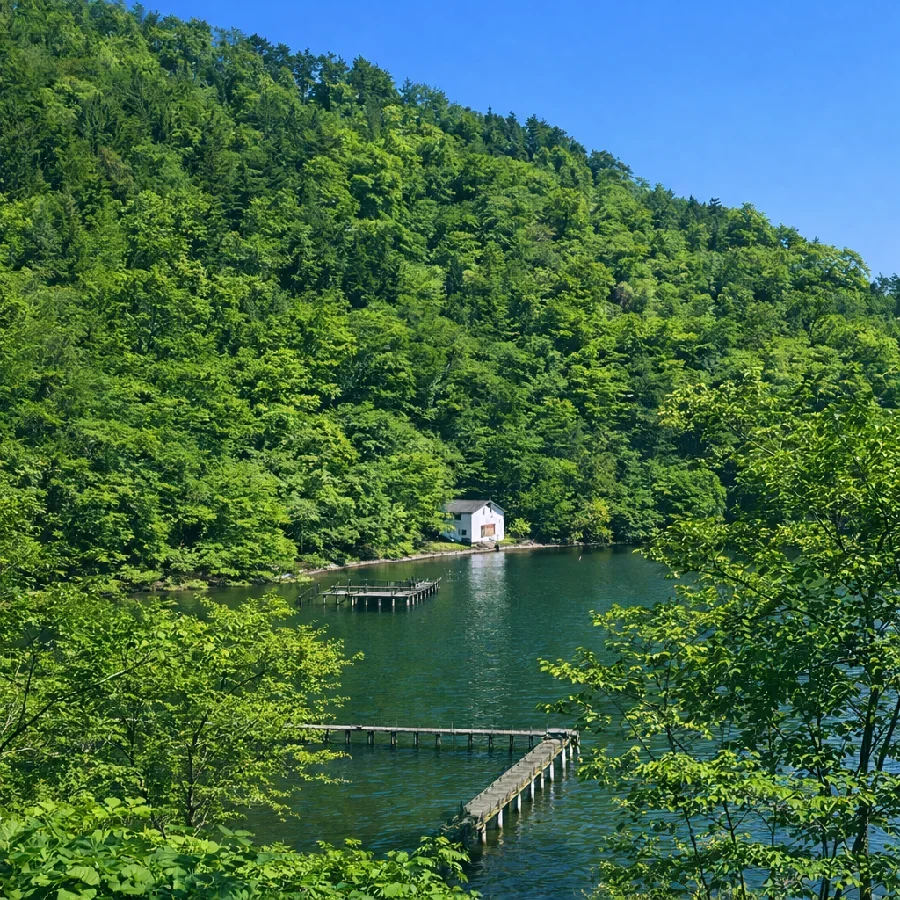 野尻湖カトリック教会前の様子