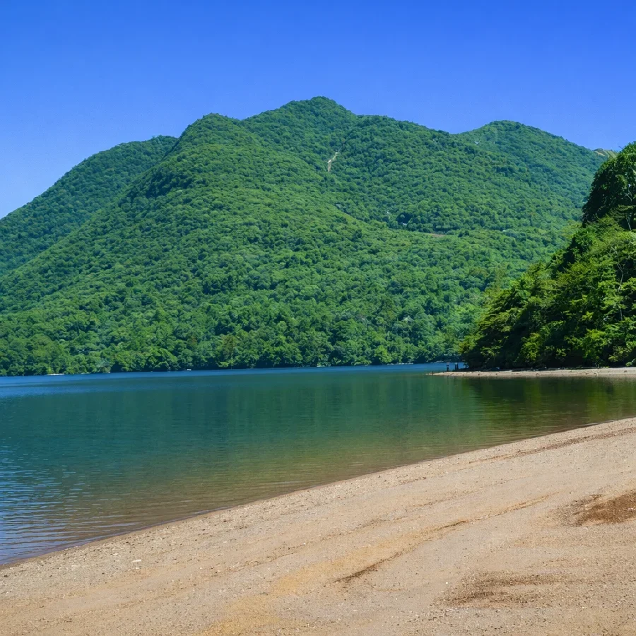 蘆ノ湖深良水門付近