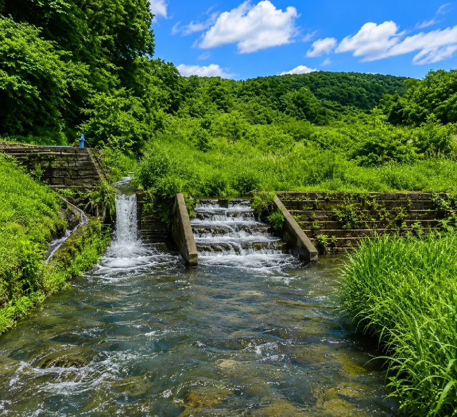 余笹川高津橋付近