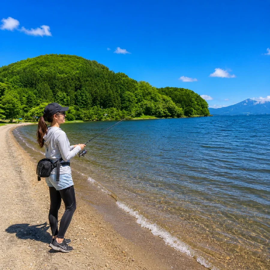 猪苗代湖秋山浜