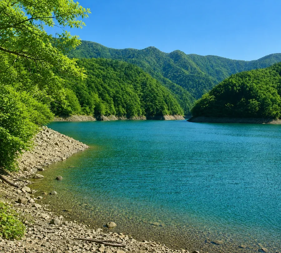 奥多摩湖小河内荘付近