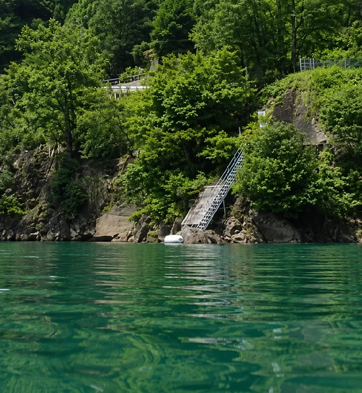 風屋ダム放水口