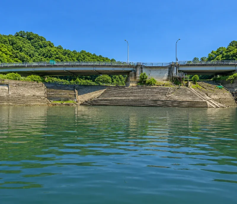 交流促進センター前
