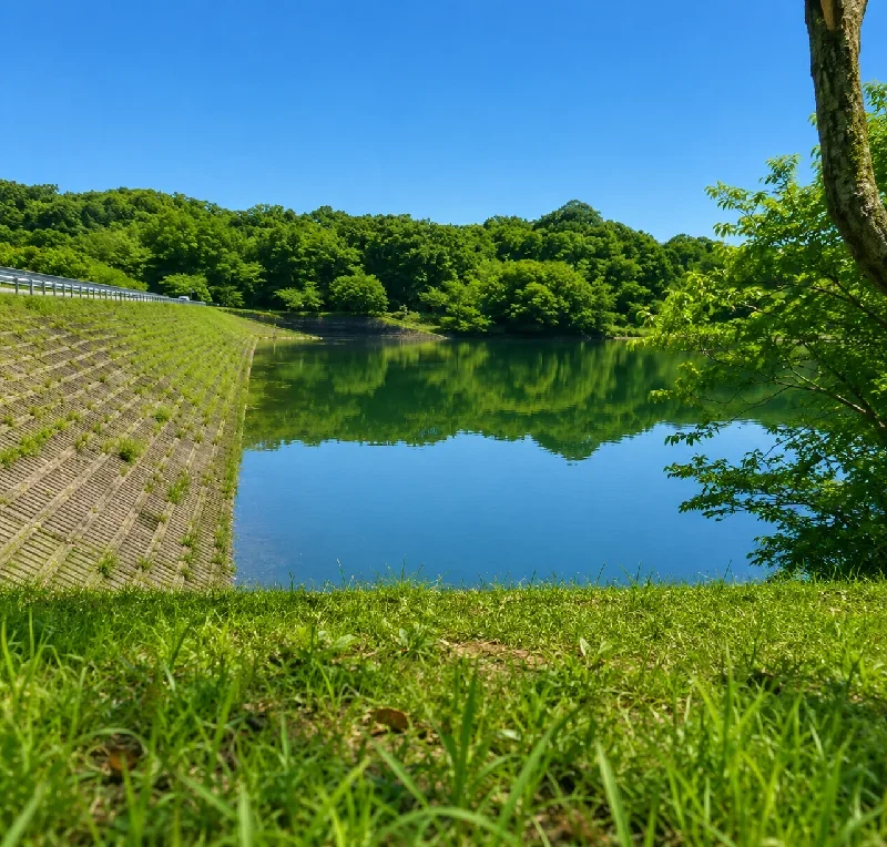 久保白ダム北側堰堤