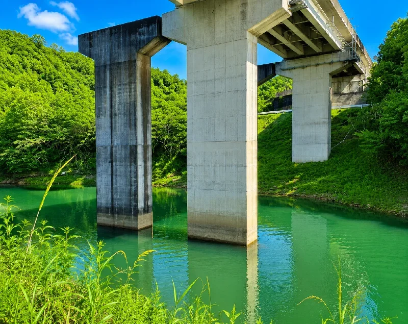 矢筈ダム高架下