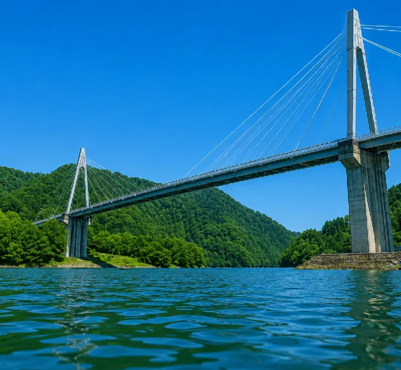 弥栄湖弥栄大橋周辺