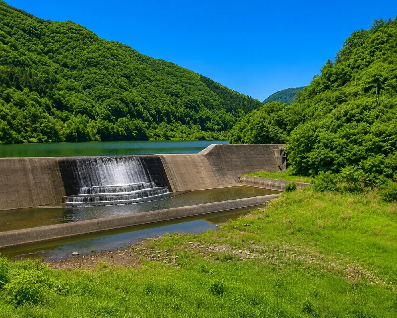 川井堰堤周辺