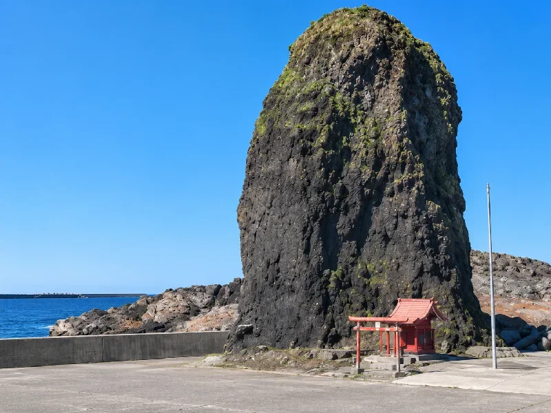 ローソク岩