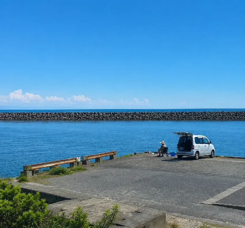 西側岸壁