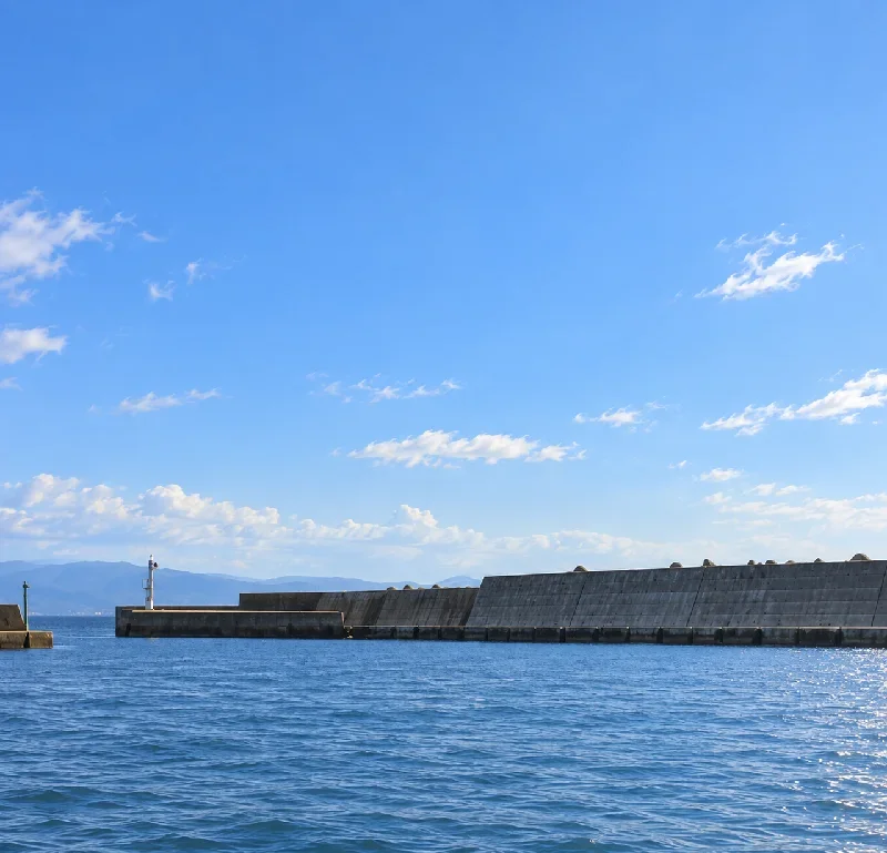 東防波堤